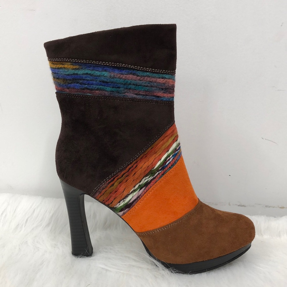 Rare Unique High Heel Boots from Turks & Caicos Size 10